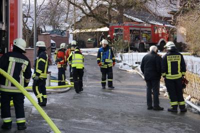 Engelsbrand: Dachstuhlbrand fuehrt zu einem Grosseinsatz der Freiwilligen Feuerwehren